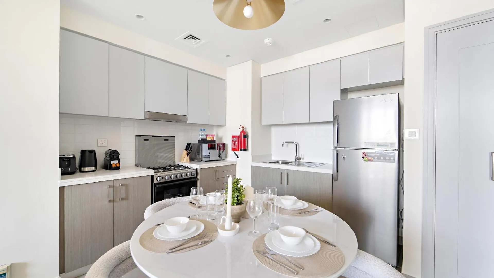 아파트 1Br Forte 2, Skyline City View 두바이